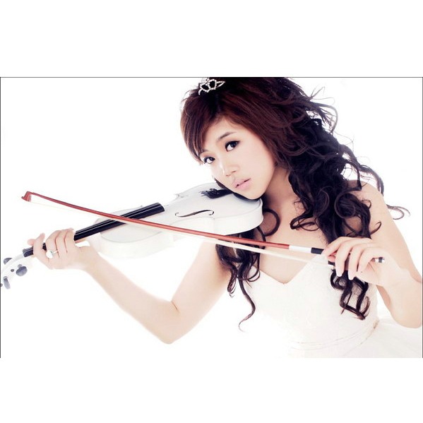 豆包 - 阿尔山的姑娘