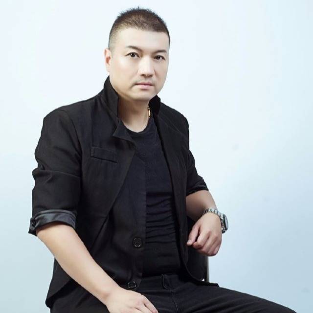 小Liu同学🐊-【有多少DJ】别问也别打听  我做人全看心情.